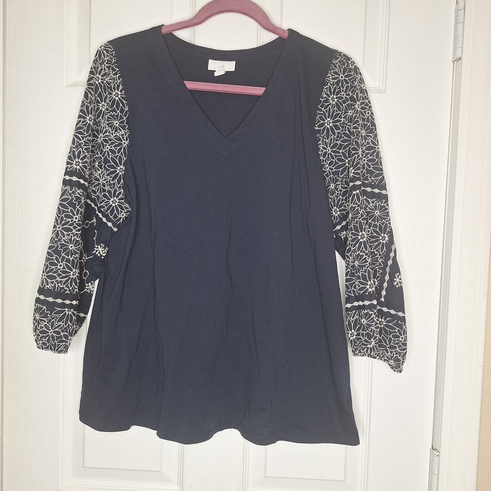 J. Jill Navy Top with Embroidered White Floral Sleeves Size Large